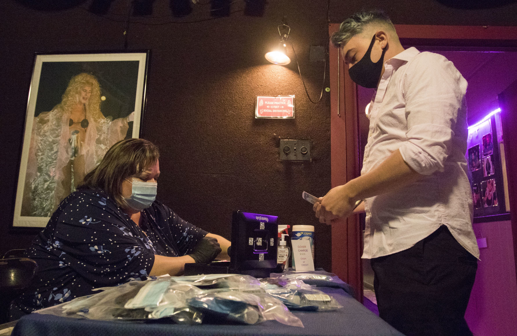 Dick's RU Crazee restarts its drag shows
